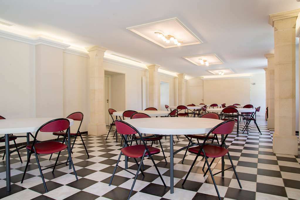 Chateau De La Richerie Beaurepaire  Facilities photo